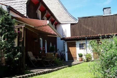 Altes Tageloehnerhaus Von 1510 Mit Garten Und Parkplatz Goslar Buitenkant foto